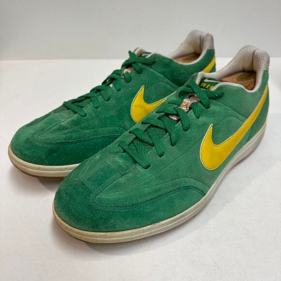 Athletic_Shoes